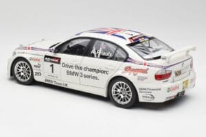 BMW E90 320si #1 A. Priaulx WTCC Champion 2006 Kyosho 1:18 80430429067 Fém – 7. kép a 8-ből