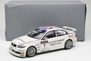 BMW E90 320si #1 A. Priaulx WTCC Champion 2006 Kyosho 1:18 80430429067 Fém – 8. kép a 8-ből
