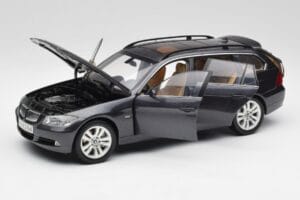 BMW 330i E91 Touring Sötétszürke Kyosho 1:18 80430394360 Fém – 2. kép a 8-ből
