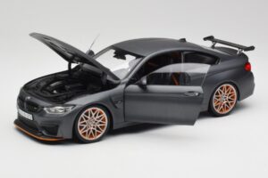 BMW M4 F82 GTS Frozen Szürke Minichamps 1:18 80432411555 Fém – 2. kép a 8-ből