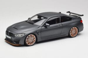 BMW M4 F82 GTS Frozen Szürke Minichamps 1:18 80432411555 Fém