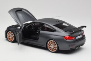 BMW M4 F82 GTS Frozen Szürke Minichamps 1:18 80432411555 Fém – 5. kép a 8-ből