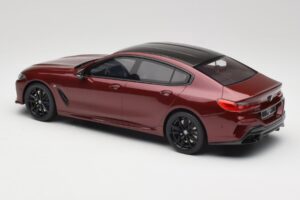BMW M850i G15 M Performance Melbourne Red Metallic GT Spirit 1:18 GT493 Gyanta – 5. kép a 6-ből