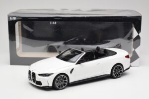 BMW M4 G82 Kabrió Alpine White Minichamps 1:18 155021031 Fém – 6. kép a 6-ből
