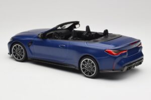BMW M4 G82 Kabrió Frozen Portimao Blue Minichamps 1:18 155021030 Fém – 5. kép a 6-ből