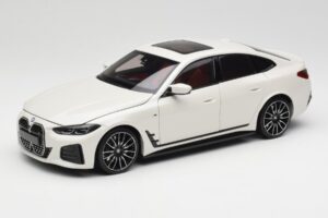 BMW i4 M50 G26 Alpine White Minichamps 1:18 110023011 Fém