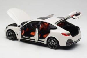 BMW i4 M50 G26 Alpine White Minichamps 1:18 110023011 Fém – 5. kép a 8-ből