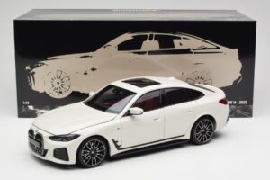 BMW i4 M50 G26 Alpine White Minichamps 1:18 110023011 Fém – 8. kép a 8-ből