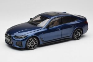 BMW i4 M50 G26 Portimao Blue Minichamps 1:18 110023012 Fém