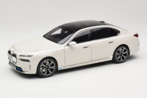 BMW i7 G70 White Metallic Minichamps 1:18 110023200 Fém
