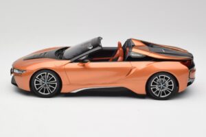 BMW i8 Roadster E-Réz Minichamps 1:18 80432454784 Fém – 3. kép a 6-ből
