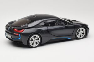 BMW i8 Sophisto Grey Minichamps 1:18 80432336842 Fém – 3. kép a 8-ből