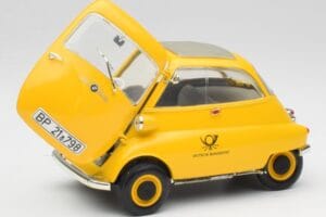 BMW Isetta 250 Deutsche Bundespost Revell 1:18 925 Fém – 2. kép a 8-ből