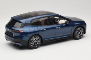 BMW iX Blue Metallic Minichamps 1:18 110023100 Fém – 3. kép a 8-ből