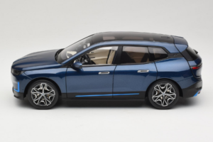 BMW iX Blue Metallic Minichamps 1:18 110023100 Fém – 4. kép a 8-ből