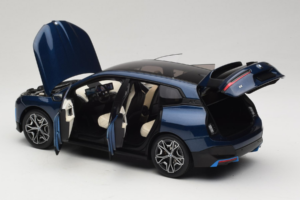 BMW iX Blue Metallic Minichamps 1:18 110023100 Fém – 5. kép a 8-ből