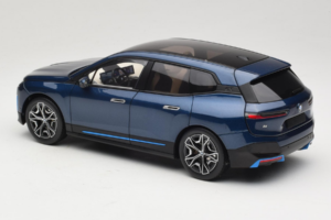 BMW iX Blue Metallic Minichamps 1:18 110023100 Fém – 7. kép a 8-ből