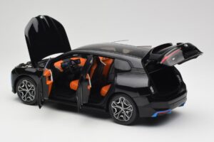 BMW iX Sapphire Black Minichamps 1:18 110023101 Fém – 5. kép a 8-ből