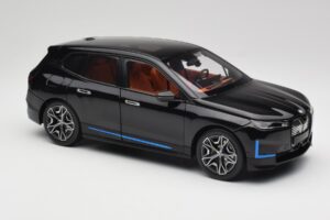 BMW iX Sapphire Black Minichamps 1:18 110023101 Fém – 6. kép a 8-ből