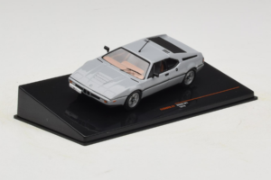 BMW M1 Szürke IXO 1:43 CLC602N Fém – 2. kép a 4-ből
