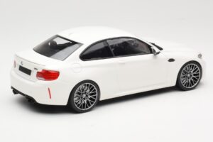BMW M2 Competition F87 Fehér Minichamps 1:18 155028000 Fém – 2. kép a 6-ből