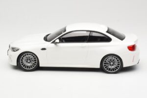 BMW M2 Competition F87 Fehér Minichamps 1:18 155028000 Fém – 3. kép a 6-ből