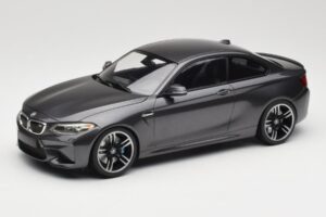 BMW M2 F87 Grey Metallic Minichamps 1:18 155026102 Fém