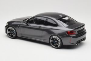BMW M2 F87 Grey Metallic Minichamps 1:18 155026102 Fém – 5. kép a 6-ből