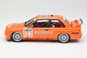 BMW M3 E30 #20 Jagermeister W. Gardner DTM 1992 Minichamps 1:18 180922020-O Fém – 4. kép a 8-ből