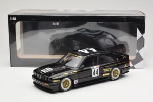 BMW M3 E30 JPS Team BMW #44 J. Richards / T. Longhurst Class Winners Bathurst 1000 1987 Minichamps 1:18 155872044 Fém – 6. kép a 6-ből