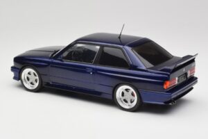 BMW M3 E30 Macau Blue IXO 1:18 18CMC122 Fém – 5. kép a 6-ből