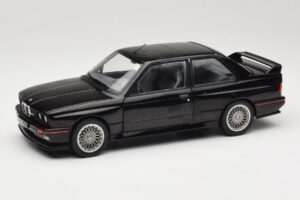 BMW M3 E30 Sport Evo Fekete Solido 1:18 S1801501 Fém