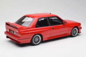 BMW M3 E30 Sport Evolution Piros Otto 1:12 G033 Gyanta – 2. kép a 6-ből