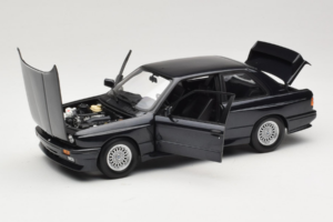 BMW M3 E30 Sport Evolution Blue Metallic Minichamps 1:18 180020308 Fém – 2. kép a 8-ből