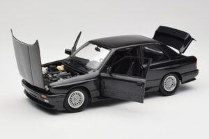 BMW M3 E30 Black Metallic Minichamps 1:18 180020306 Fém – 2. kép a 8-ből