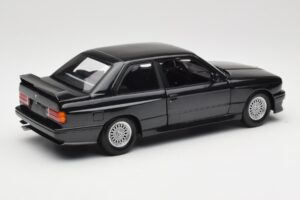 BMW M3 E30 Black Metallic Minichamps 1:18 180020306 Fém – 3. kép a 8-ből