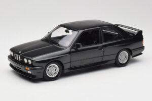 BMW M3 E30 Black Metallic Minichamps 1:18 180020306 Fém