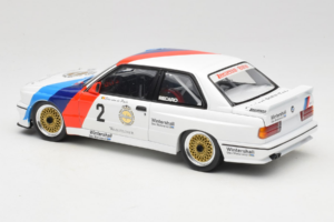 BMW M3 E30 Warsteiner #2 E. van de Poele DTM Champion 1987 Minichamps 1:18 80430396026-O1 Fém – 7. kép a 9-ből