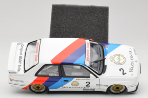 BMW M3 E30 Warsteiner #2 E. van de Poele DTM Champion 1987 Minichamps 1:18 80430396026-O1 Fém – 8. kép a 9-ből