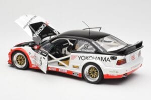 BMW M3 E36 GTR #0 B. Auberlen / M. Simo / P. Cunningham Daytona 24 Hours 1998 UT Models 1:18 39816 Fém – 5. kép a 8-ből