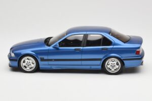 BMW M3 E36 Sedan Kék Otto 1:18 OT1082 Gyanta – 3. kép a 6-ből
