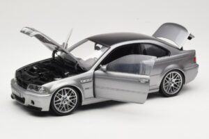 BMW M3 E46 CSL Ezüst Kyosho 1:18 08506S Fém – 2. kép a 8-ből