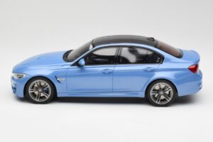 BMW M3 F80 Yas Marina Kék GT Spirit 1:18 GT055 Gyanta – 3. kép a 6-ből