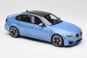 BMW M3 F80 Yas Marina Kék GT Spirit 1:18 GT055 Gyanta – 4. kép a 6-ből
