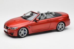 BMW M4 F83 Kabrió Sakhir Narancssárga Paragon 1:18 PA-97111 Fém