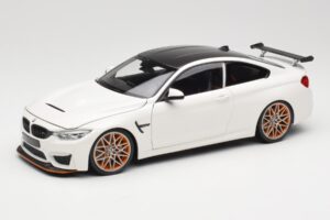 BMW M4 F82 GTS Alpine White Minichamps 1:18 110025221 Fém
