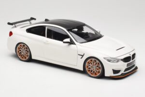 BMW M4 F82 GTS Alpine White Minichamps 1:18 110025221 Fém – 6. kép a 8-ből