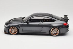 BMW M4 F82 GTS Mineral Grey Metallic Minichamps 1:18 110025222 Fém – 4. kép a 8-ből