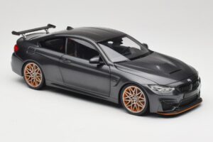 BMW M4 F82 GTS Mineral Grey Metallic Minichamps 1:18 110025222 Fém – 6. kép a 8-ből