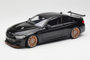 BMW M4 F82 GTS Sapphire Black Metallic Minichamps 1:18 110025220 Fém